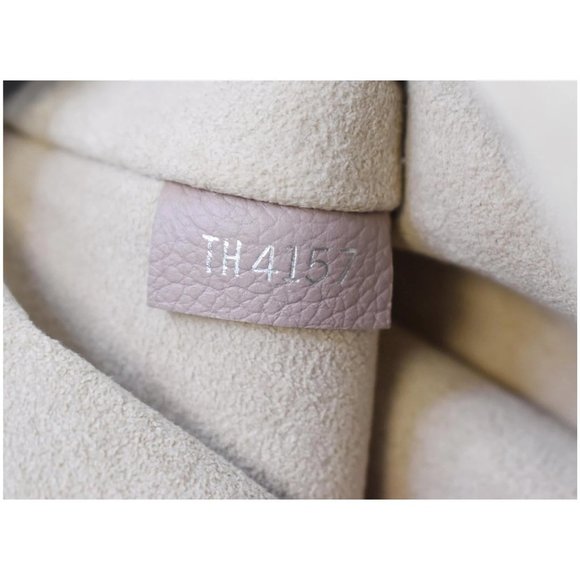 LOUIS VUITTON Jules PM Pochette Leather Clutch - Picture 12 of 12